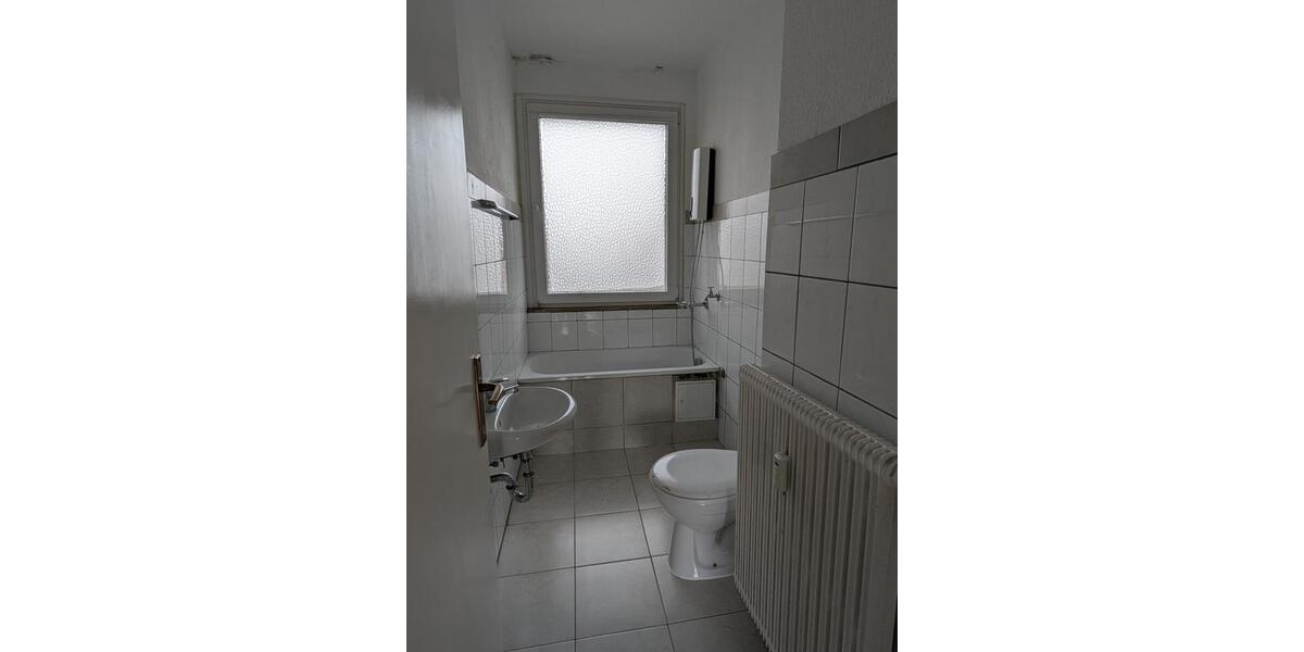 Etagenwohnung Duisburg Hamborn - 5 Zimmer, 95 m&sup2;, 749&euro; | Angebot:25743427