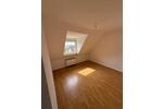 Dachgeschoßwohnung Duisburg Mittelmeiderich - 2.5 Zimmer, 40 m&sup2;, 370&euro; | Angebot:26480763