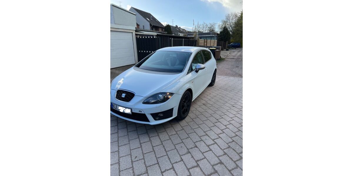 Seat Leon 132.470 km 6.800 &euro; Kevelaer 47623