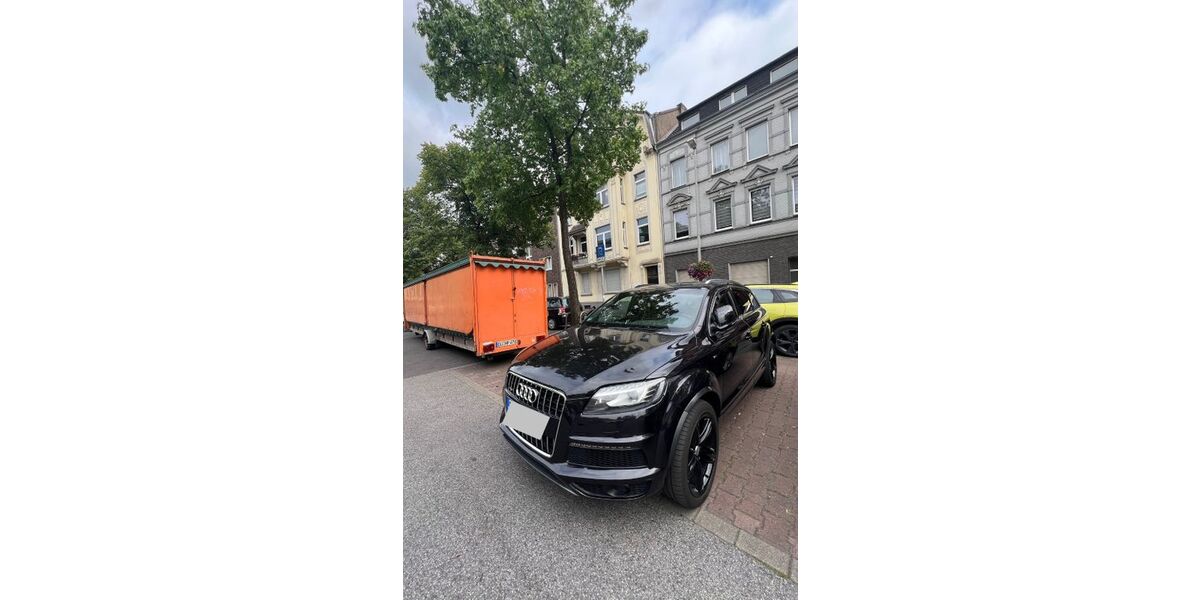 Audi Q7 180.000 km 17.900 &euro; Duisburg 47139