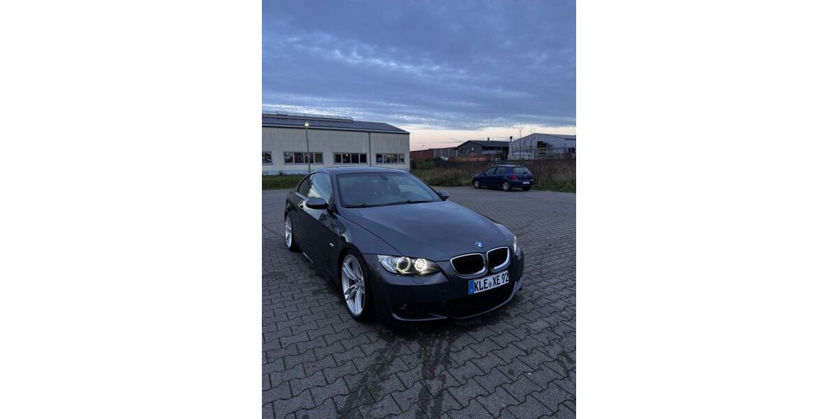 BMW 330 245.990 km 12.120 &euro; Weeze 47652