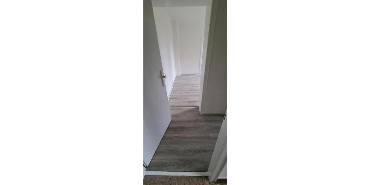 Maisonettenwohnung Duisburg Mittelmeiderich - 3 Zimmer, 80 m&sup2;, 900&euro; | Angebot:25877176