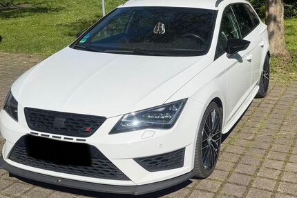 Seat Leon 111.230 km 18.300 &euro; Duisburg 47178