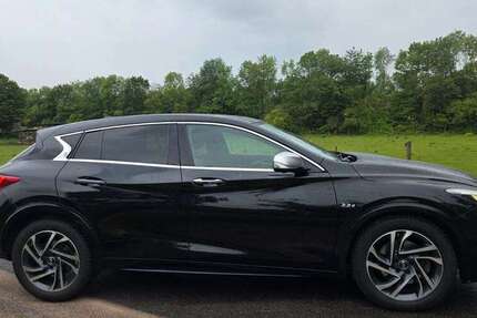 INFINITI Q30 221.000 km 8.990 &euro; Dinslaken 46535