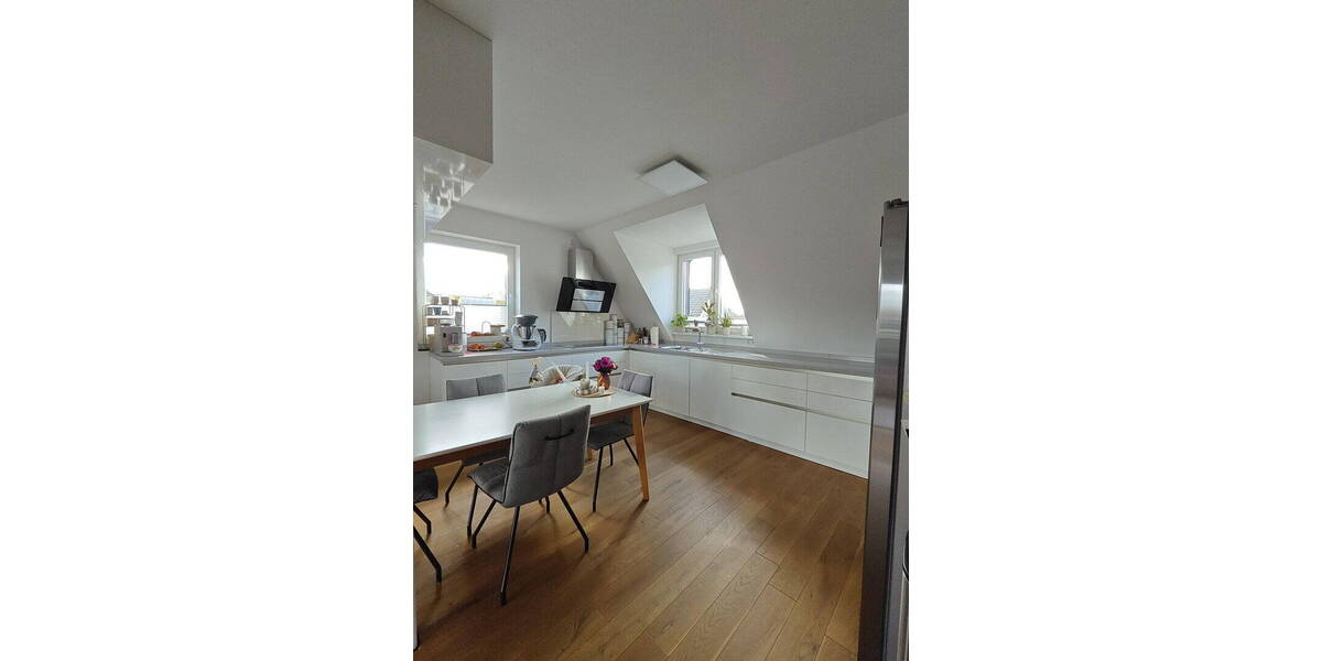 Etagenwohnung Dinslaken Hiesfeld - 3 Zimmer, 87 m&sup2;, 315.000&euro; | Angebot:26048750