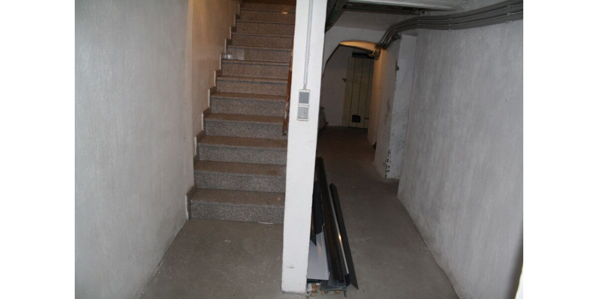 Provisionsfrei* Top modernisierte Kapitalanlage ohne Sanierungsstau in Duisburg-Hochfeld - Mehrfamilienhaus mit 277 m² Wohnfläche, vollvermietet, provisionsfrei vom Dachdecker - Mehrfamilienhaus, Wohnhaus Duisburg Duisburg-Mitte | Angebot:26067970