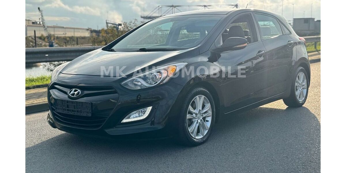 Hyundai i30 149.000 km 5.299 &euro; Duisburg 47138