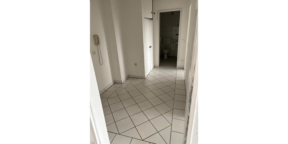 Etagenwohnung Oberhausen - 2 Zimmer, 64 m&sup2;, 450&euro; | Angebot:25992882
