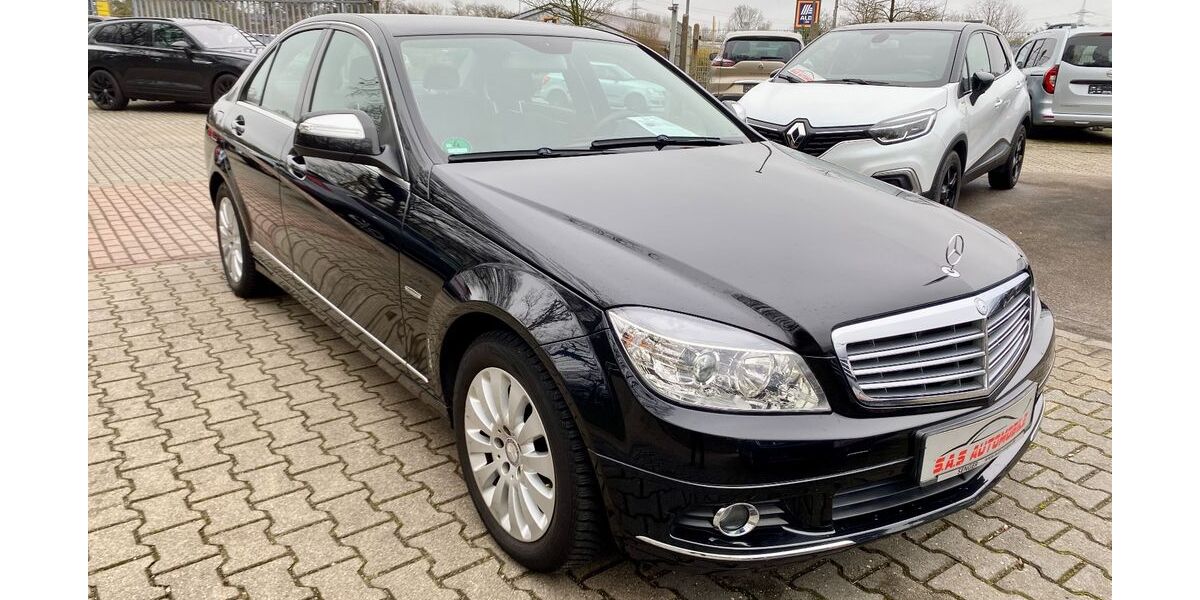 Mercedes-Benz C 220 123.320 km 8.300 &euro; Moers 47445
