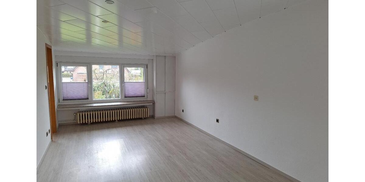 Dachgeschoßwohnung Dinslaken Lohberg - 2 Zimmer, 64 m&sup2;, 490&euro; | Angebot:25947638