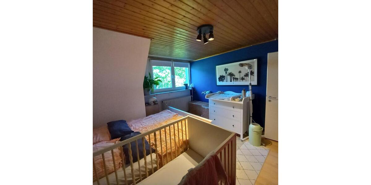 Dachgeschoßwohnung Duisburg Duisburg-Mitte - 4 Zimmer, 85 m&sup2;, 187.000&euro; | Angebot:27260048