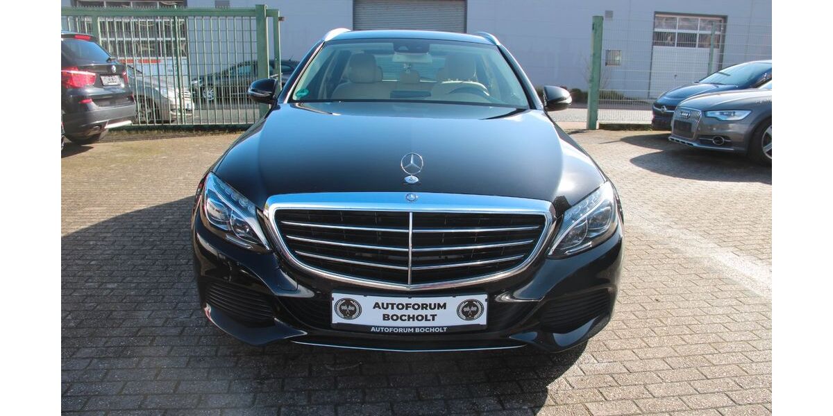 Mercedes-Benz C 220 180.000 km 17.990 &euro; Bocholt 46395