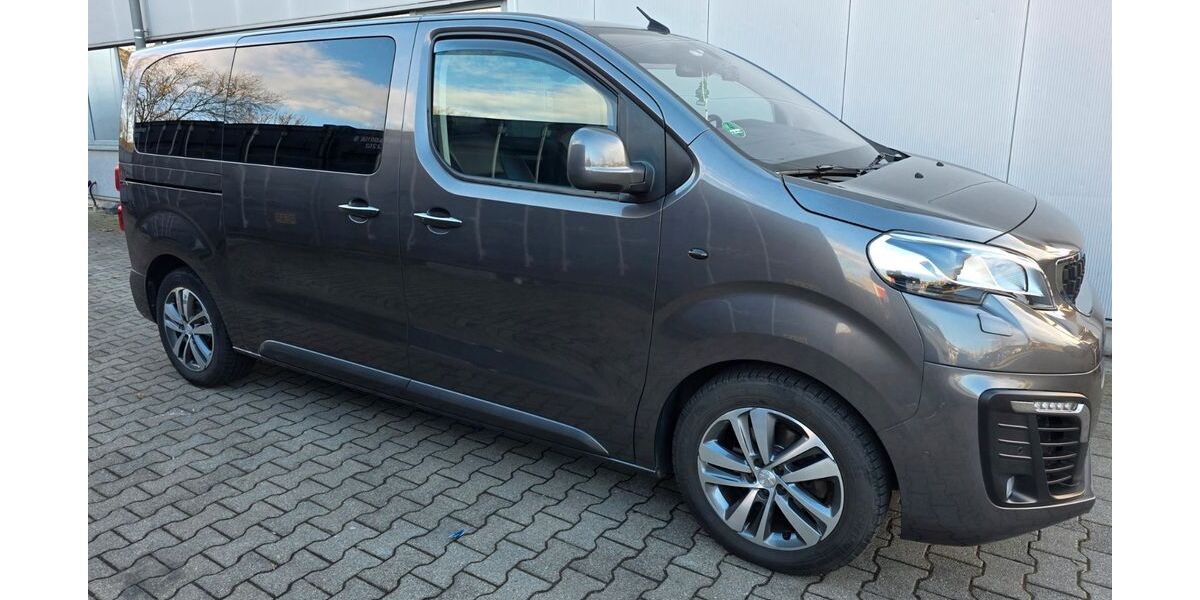 Peugeot Traveller 93.930 km 28.499 &euro; Duisburg 47226