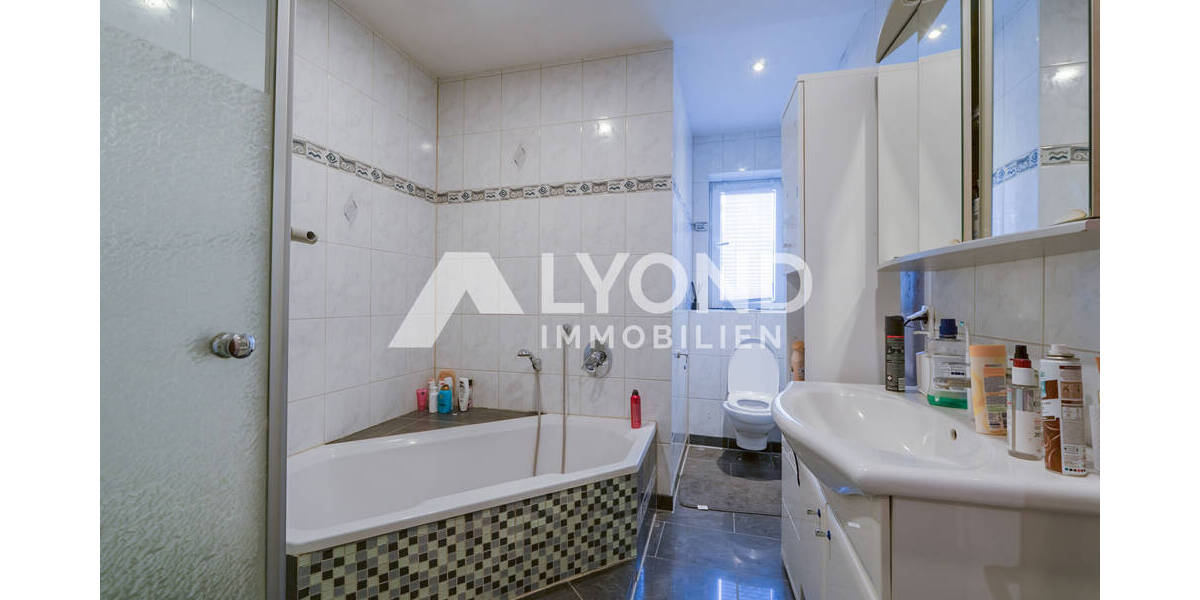 Etagenwohnung Duisburg Neumühl - 4 Zimmer, 103 m&sup2;, 129.000&euro; | Angebot:26617345