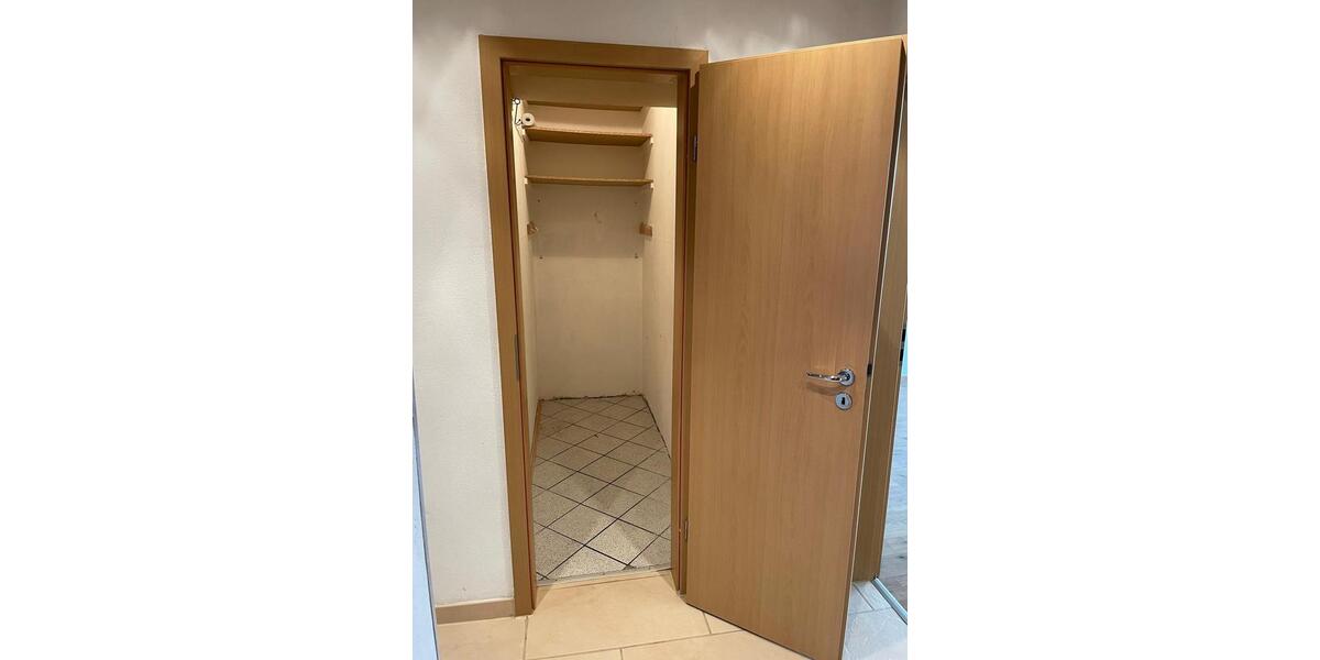 Etagenwohnung Duisburg Hochheide - 3.5 Zimmer, 70 m&sup2;, 169.000&euro; | Angebot:25498383