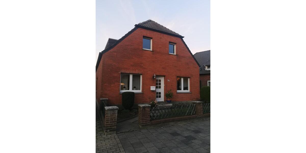 Einfamilienhaus Isselburg - 8 Zimmer, 178 m&sup2;, 209.000&euro; | Angebot:24444538