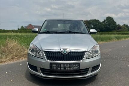 Skoda Fabia 202.600 km 2.100 &euro; Duisburg 47228