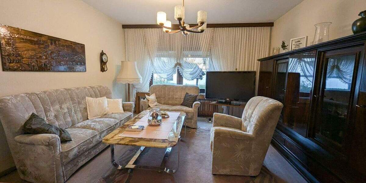 Mehrfamilienhaus, Wohnhaus Voerde - 8 Zimmer, 247 m&sup2;, 499.000&euro; | Angebot:25696499