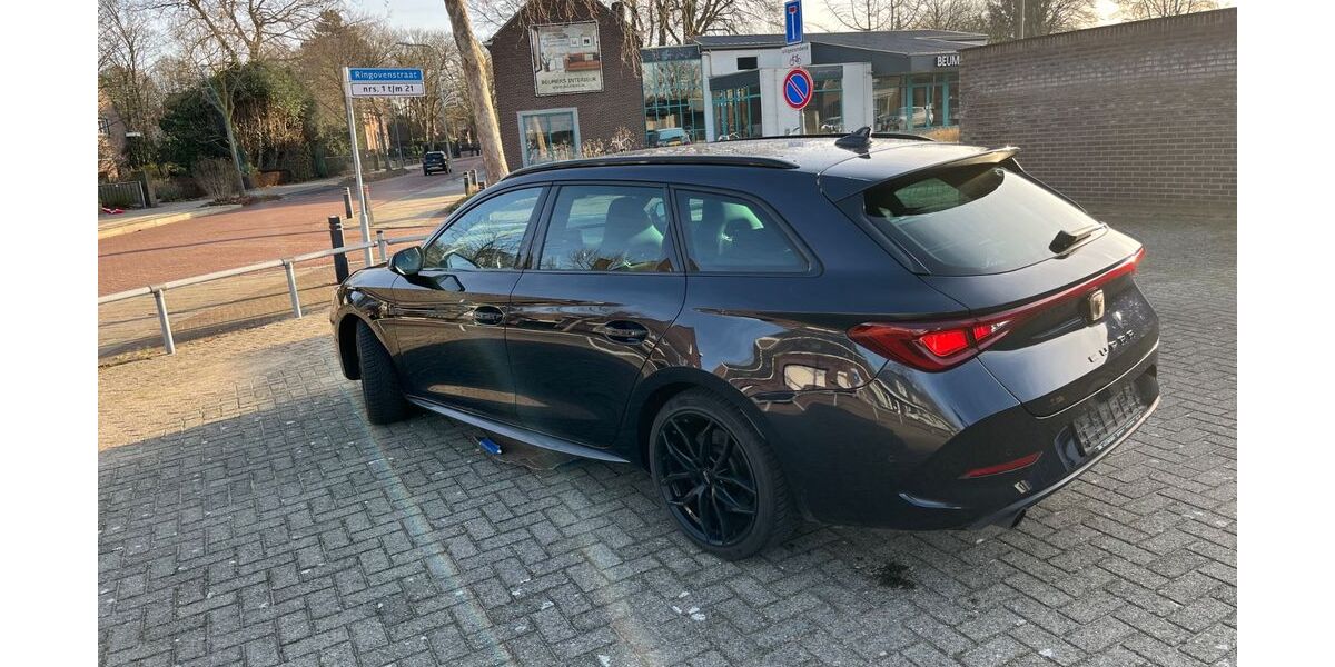 Cupra Leon 63.500 km 24.000 &euro; Weeze 47652