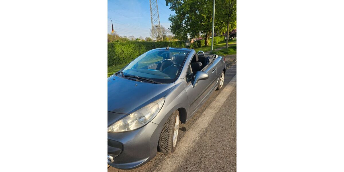 Peugeot 207 155.000 km 2.300 &euro; Duisburg 47167