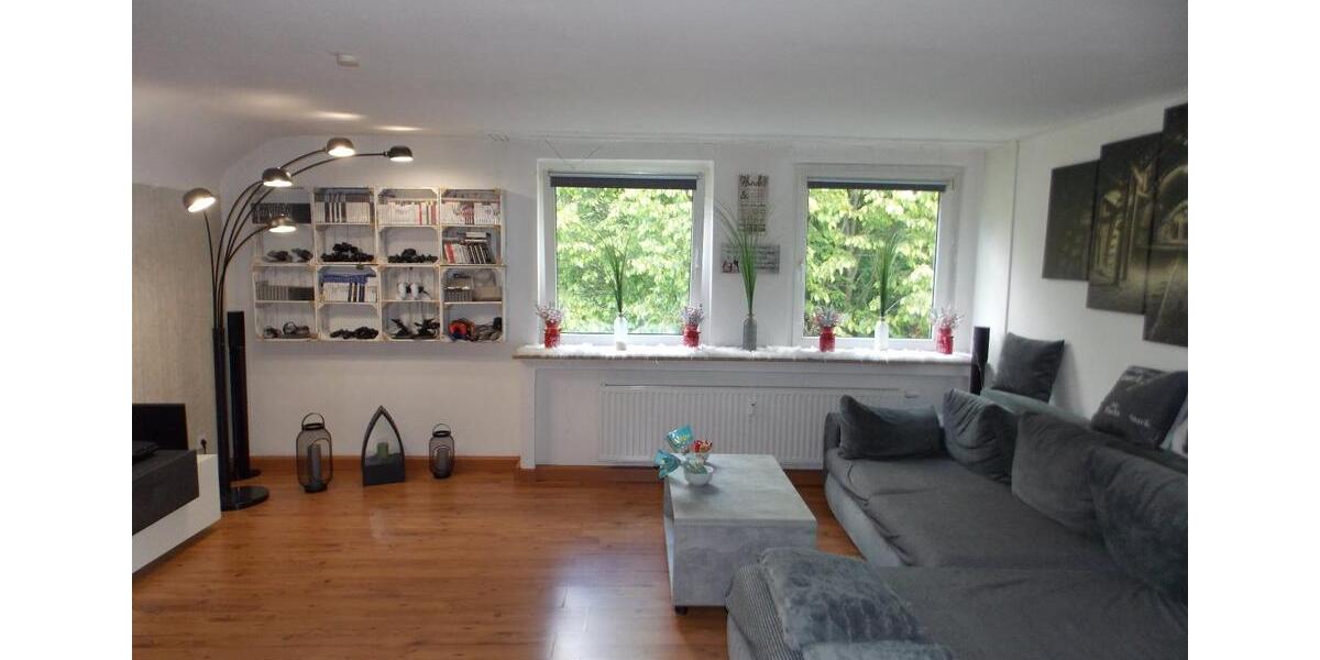 Dachgeschoßwohnung Gladbeck Brauck - 2.5 Zimmer, 64 m&sup2;, 380&euro; | Angebot:26604522