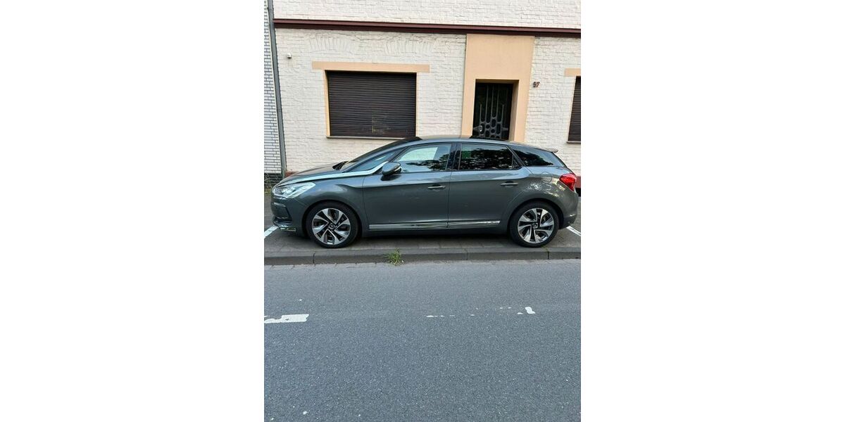 Citroen DS5 151.447 km 9.470 &euro; Duisburg 47178