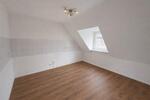 Dachgeschoßwohnung Moers Rheinkamp - 2.5 Zimmer, 56 m&sup2;, 657&euro; | Angebot:26648886
