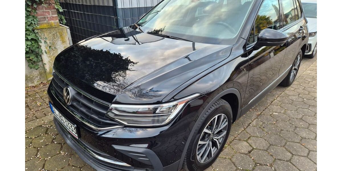 VW Tiguan 96.923 km 22.800 &euro; Moers 47445