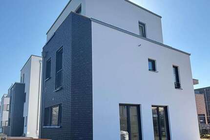 Haus Duisburg - Huckingen Huckingen - 6 Zimmer, 194 m&sup2;, 1.168.000&euro; | Angebot:11972679