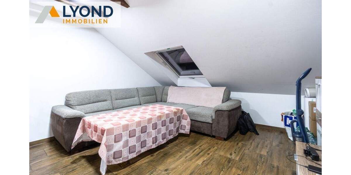 Etagenwohnung Moers Repelen - 4 Zimmer, 90 m&sup2;, 145.000&euro; | Angebot:25676842