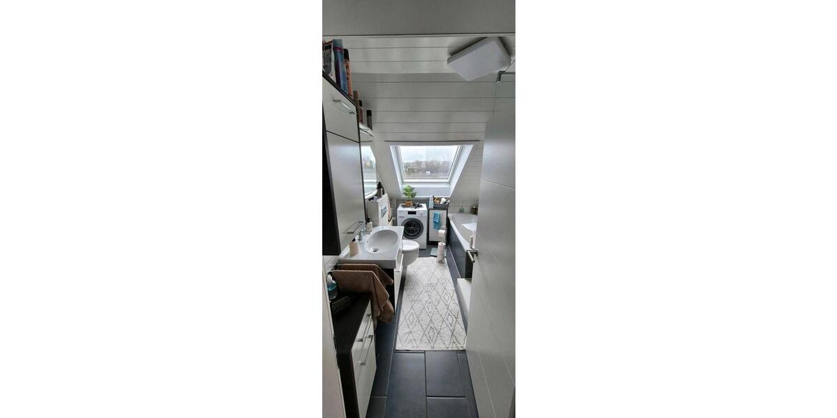 Dachgeschoßwohnung Voerde (Niederrhein) - 3 Zimmer, 68 m&sup2;, 199.000&euro; | Angebot:26120877