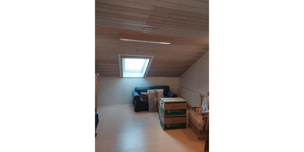 Reihenhaus Hünxe - 6.5 Zimmer, 250 m&sup2;, 2.200&euro; | Angebot:25129233