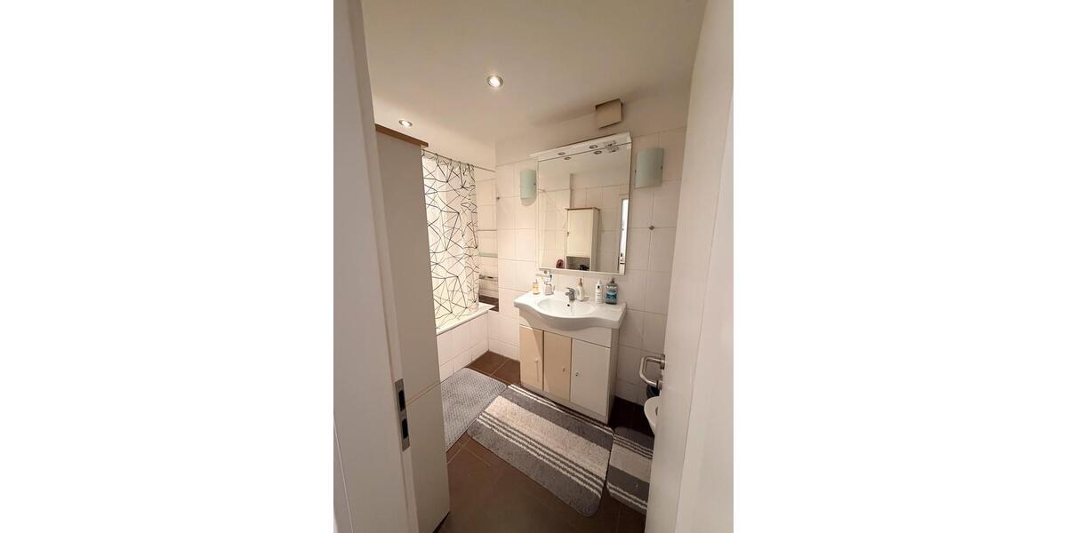 Etagenwohnung Duisburg Duisburg-Mitte - 2 Zimmer, 20 m&sup2;, 600&euro; | Angebot:25967574