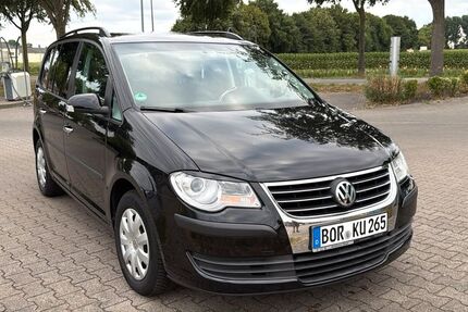 VW Touran 137.098 km 5.800 &euro; Isselburg 46419