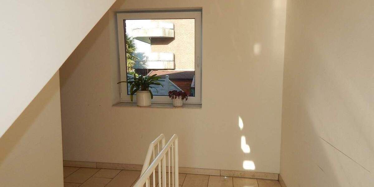 Etagenwohnung Moers Hochstraß - 2 Zimmer, 59 m&sup2;, 174.000&euro; | Angebot:26117346