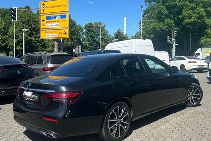 Mercedes-Benz E 220 116.406 km 30.000 &euro; Duisburg 47119