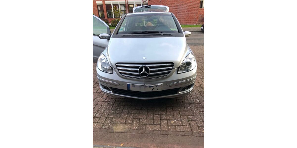 Mercedes-Benz B 200 107.748 km 5.555 &euro; Kamp-Lintfort 47475