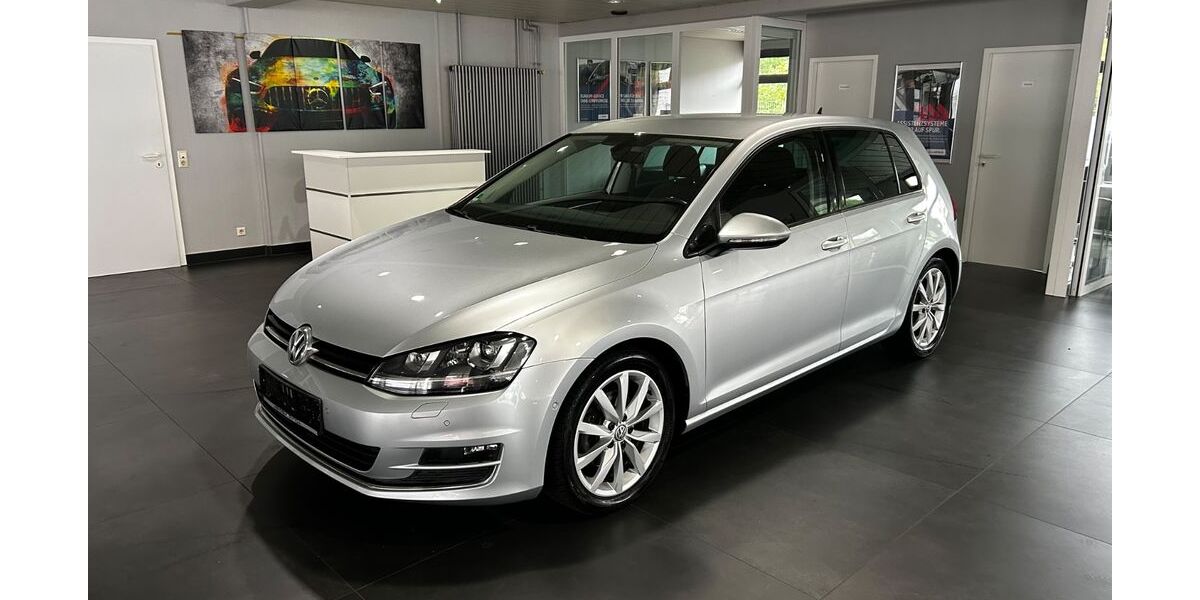 VW Golf 113.000 km 12.950 &euro; Kamp Lintfort 47475