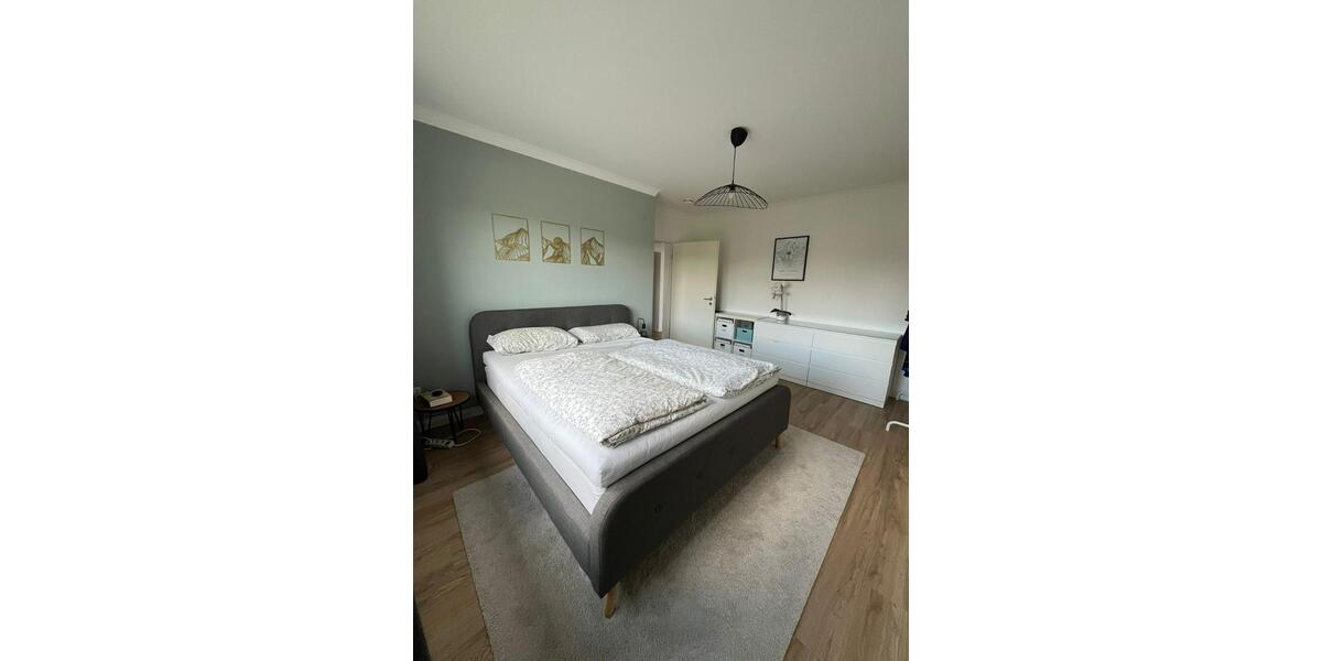 Etagenwohnung Hünxe - 4.5 Zimmer, 123 m&sup2;, 1.350&euro; | Angebot:25870118