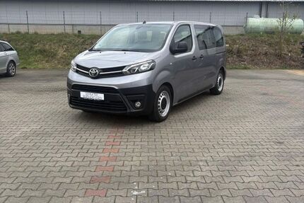 Toyota Proace (Verso) 95.395 km 26.999 &euro; Uedem 47589