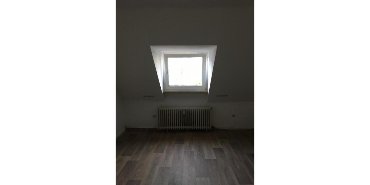 Dachgeschoßwohnung Duisburg - 2 Zimmer, 355&euro; | Angebot:23601997