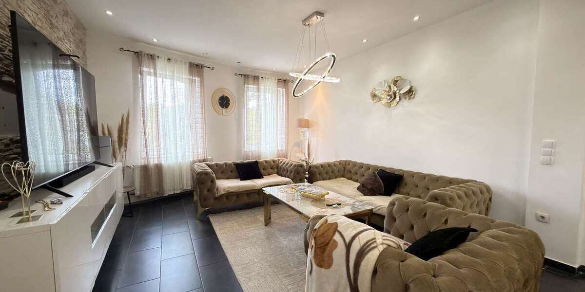 Modernisiertes 3-Parteienhaus mit Maisonette und Gartenanteil nahe Centro - Mehrfamilienhaus, Wohnhaus Oberhausen Osterfeld | Angebot:26041244