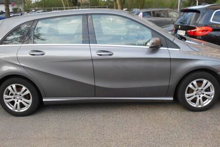 Mercedes-Benz B 180 61.320 km 13.900 &euro; Duisburg Hochheide 47198