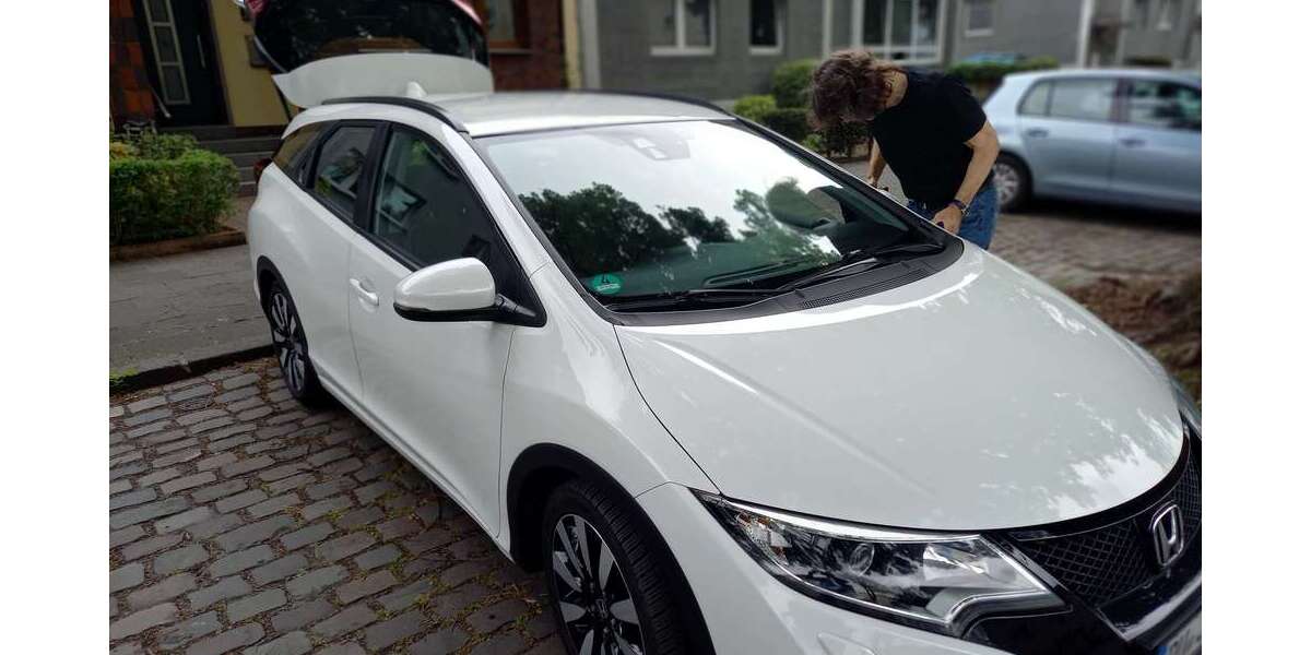 Honda Civic 14.721 km 14.850 &euro; Duisburg, Stadt 47057