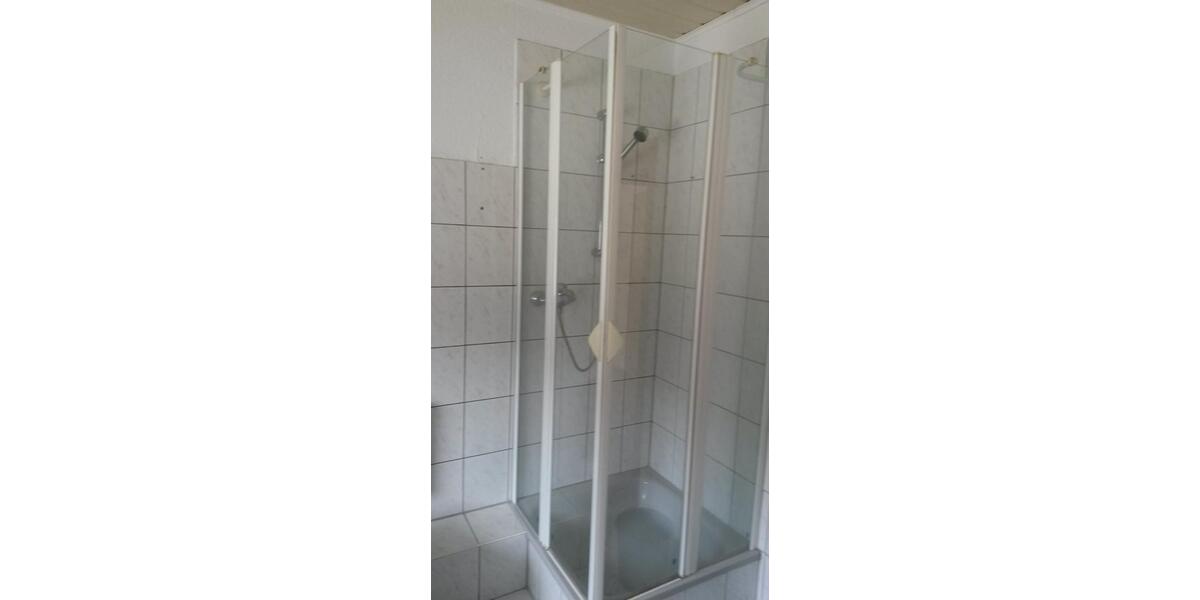 Dachgeschoßwohnung Duisburg Mittelmeiderich - 3 Zimmer, 88 m&sup2;, 650&euro; | Angebot:26638413