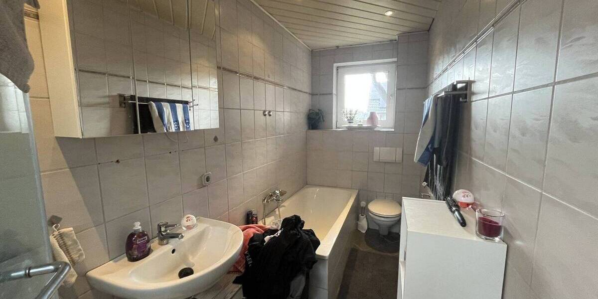 Mehrfamilienhaus, Wohnhaus Xanten Marienbaum - 8 Zimmer, 202 m&sup2;, 339.000&euro; | Angebot:26081883