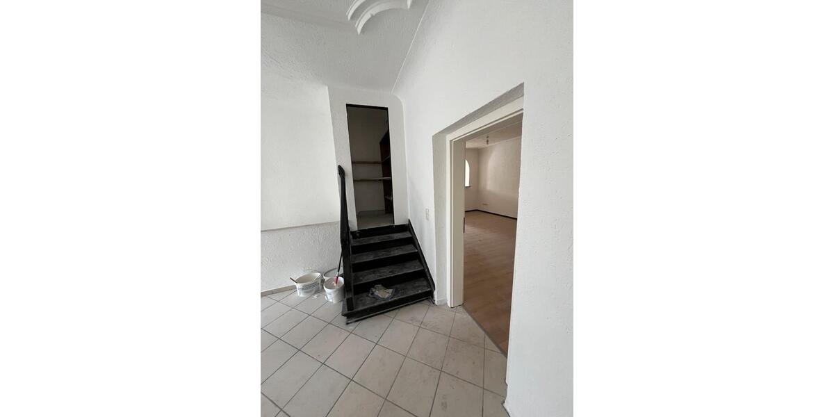 Erdgeschoßwohnung Duisburg Hamborn - 4 Zimmer, 140 m&sup2;, 1.150&euro; | Angebot:25962557