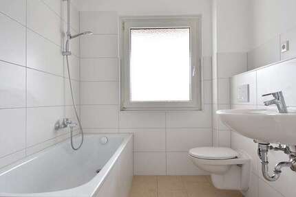 Wohnung Oberhausen - 3 Zimmer, 87 m&sup2;, 945&euro; | Angebot:25237619