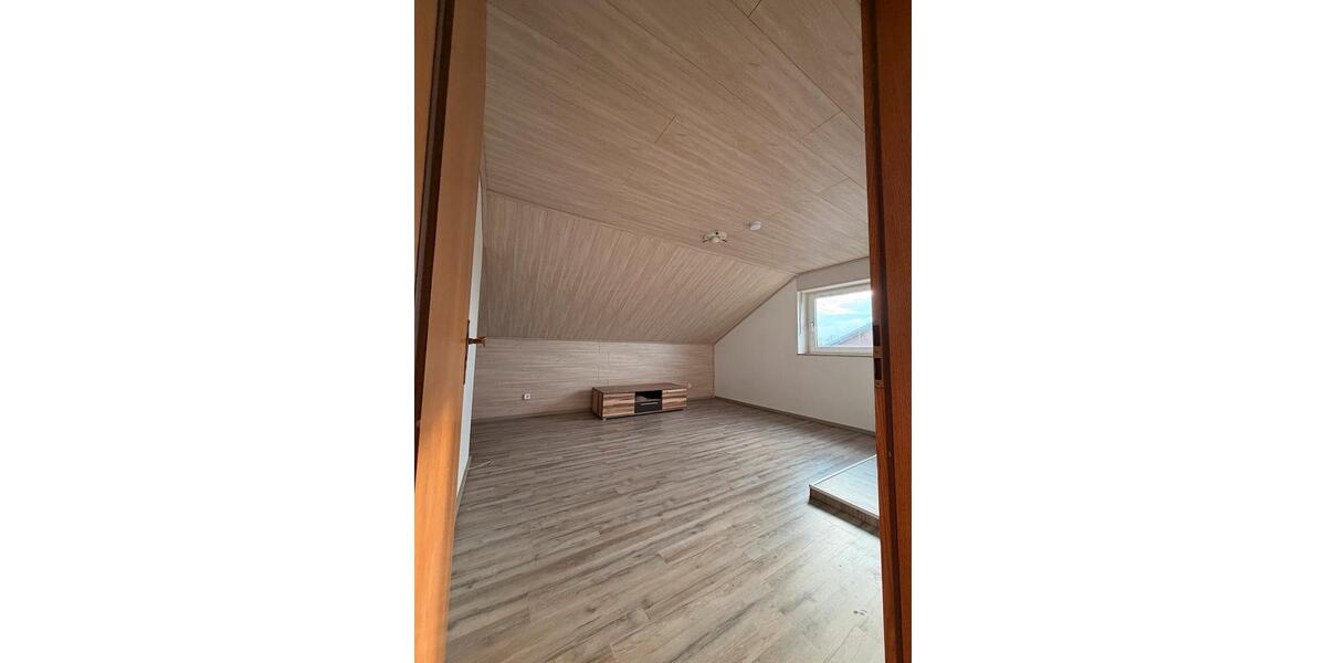 Dachgeschoßwohnung Bocholt - 2 Zimmer, 60 m&sup2;, 430&euro; | Angebot:25500886