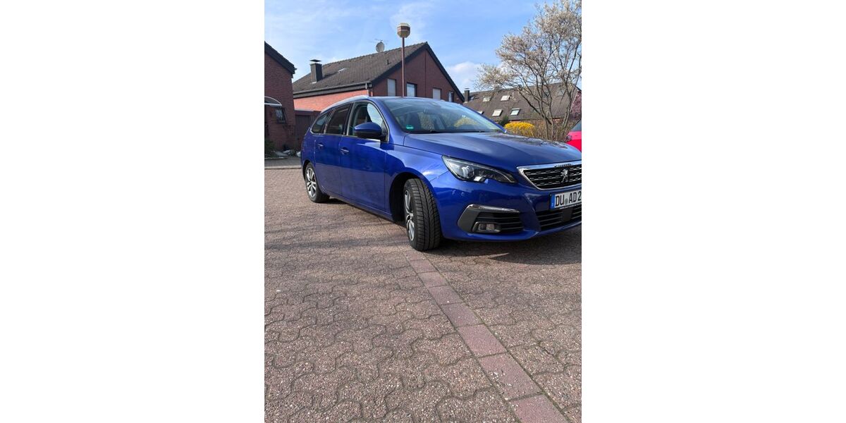 Peugeot 308 114.500 km 8.950 &euro; Duisburg 47259